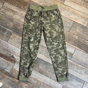 Wonder Nation Green Camouflage Joggers